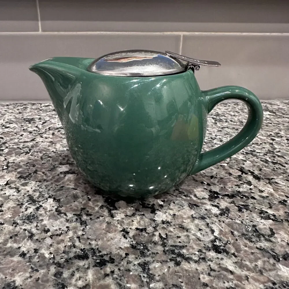 Hues N Brews Green Personal Tea Pot With Removable Tea Strainer And Chrome Lid